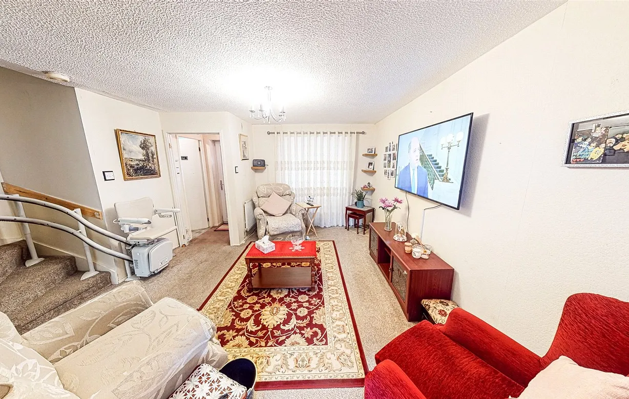 3 bedroom house for sale - Bentley Hurst