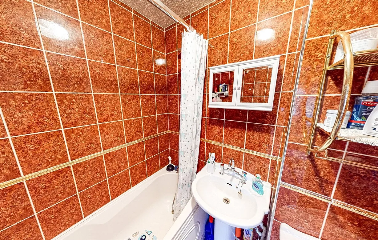 3 bedroom house for sale - Bentley Hurst