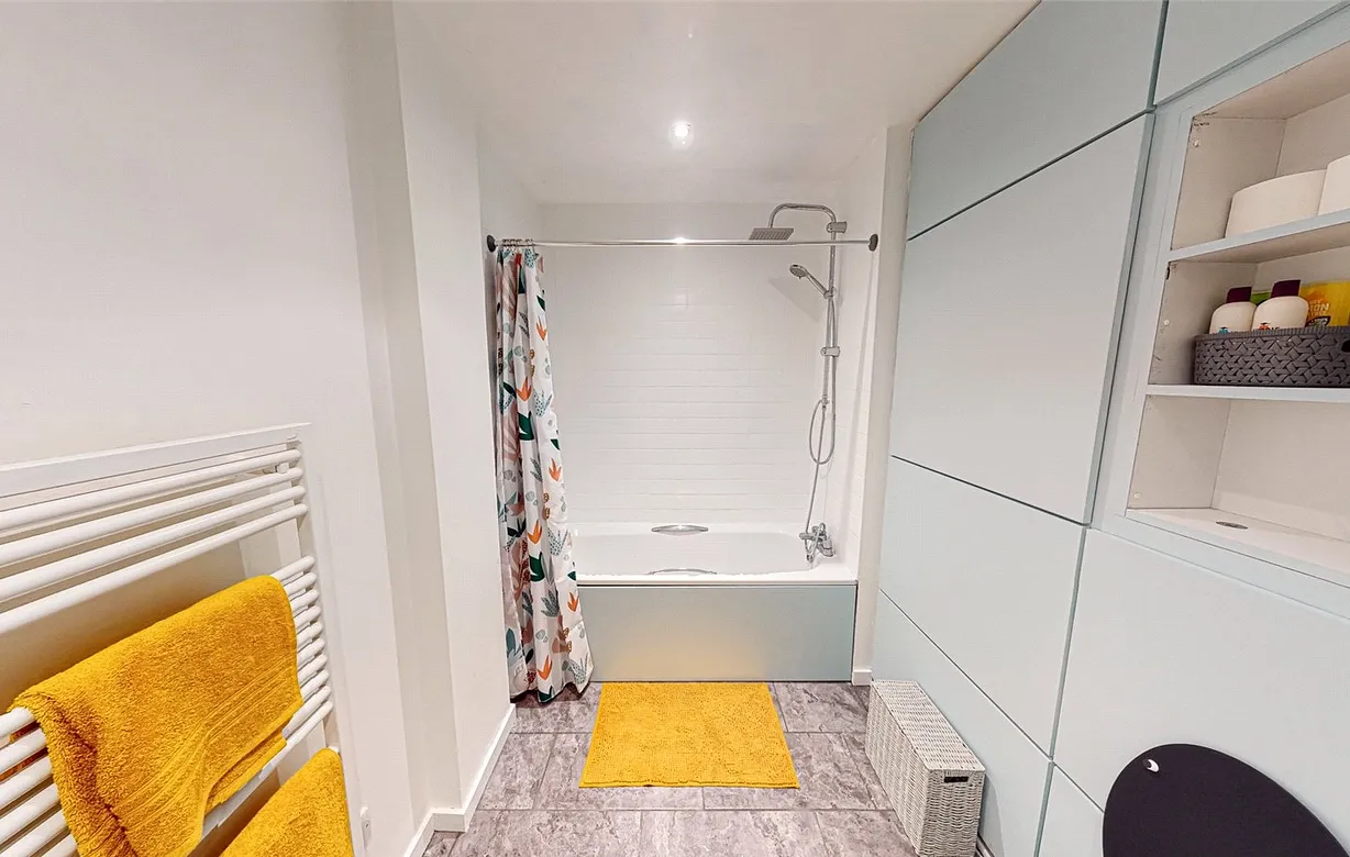 2 bedroom apartment for sale - Bentley Hurst