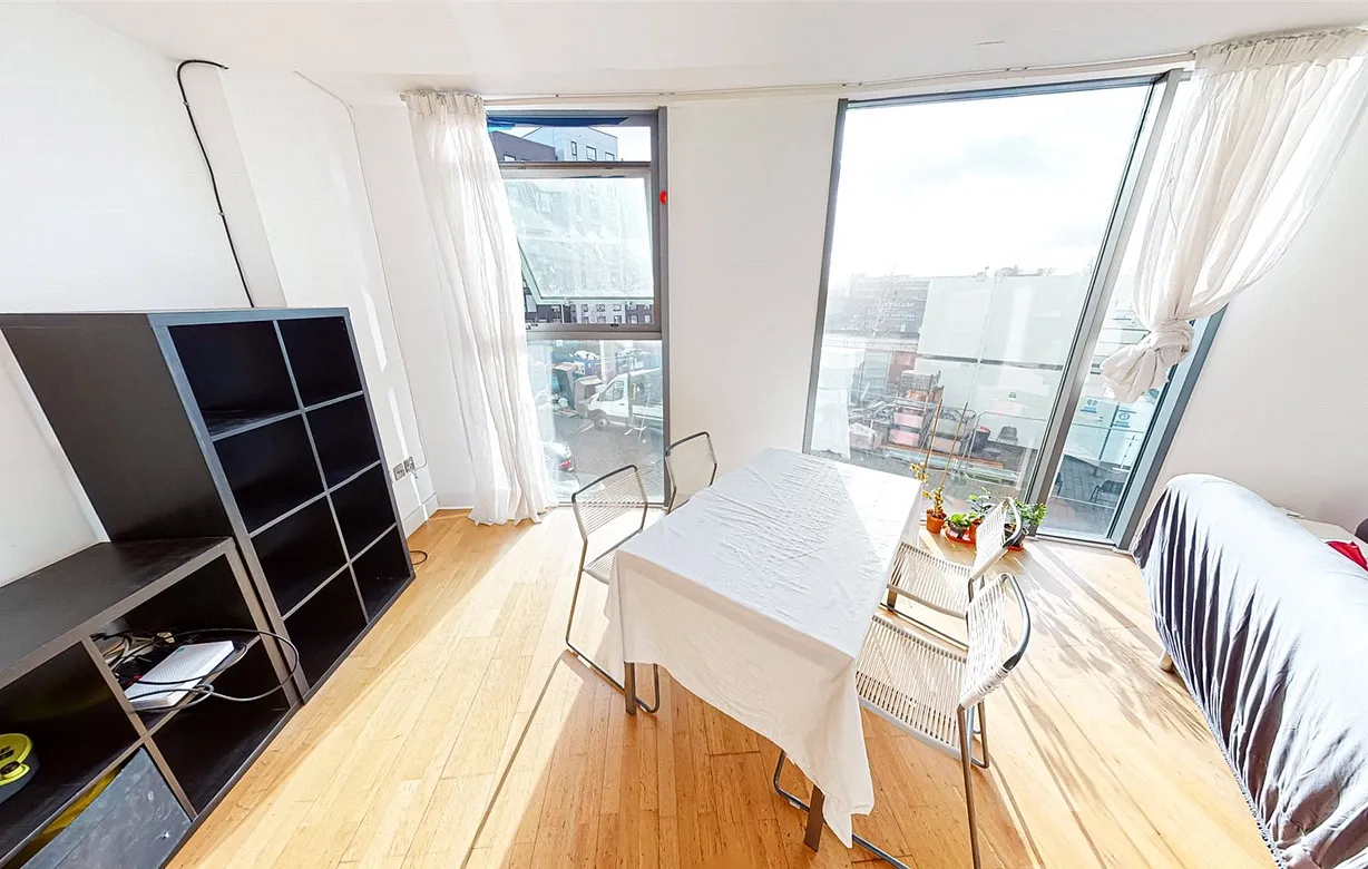2 bedroom apartment to rent - Bentley Hurst