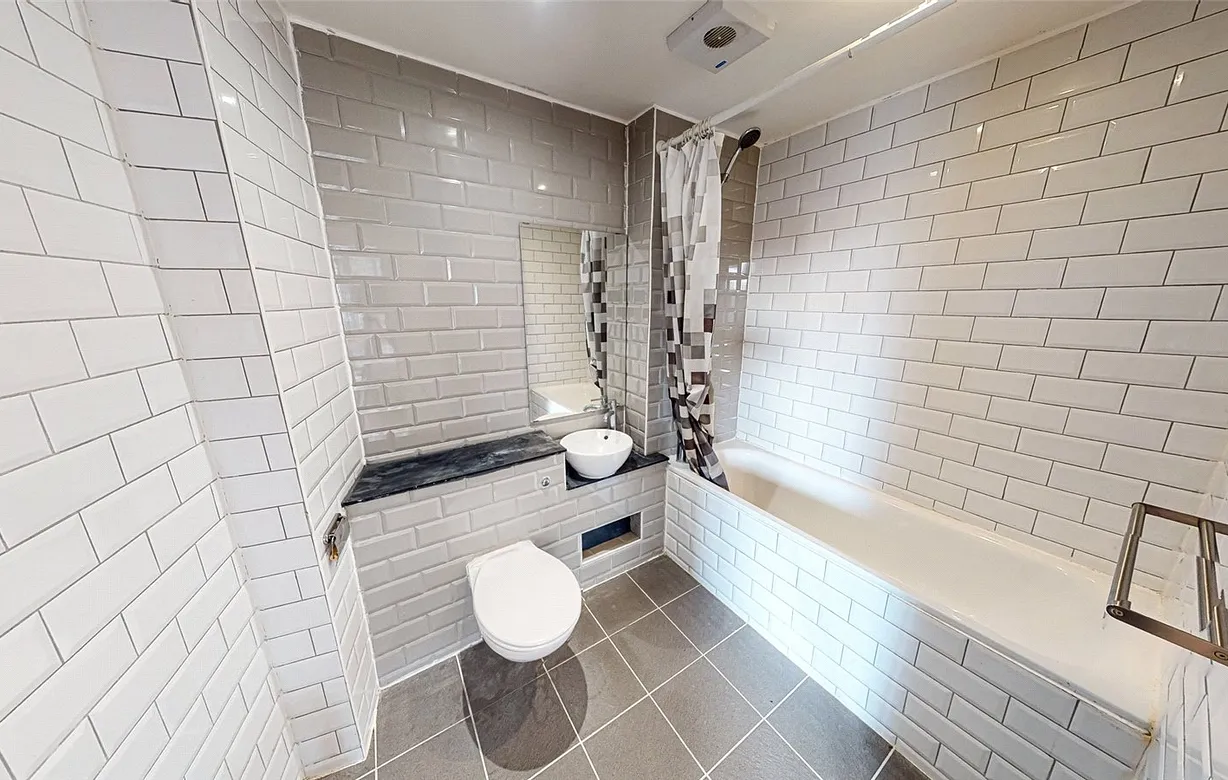 2 bedroom apartment to rent - Bentley Hurst