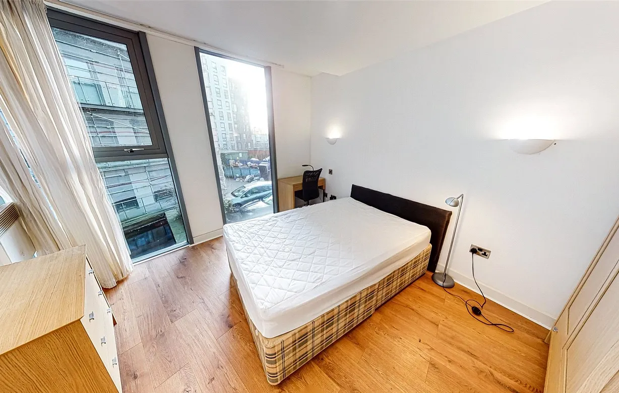 2 bedroom apartment to rent - Bentley Hurst