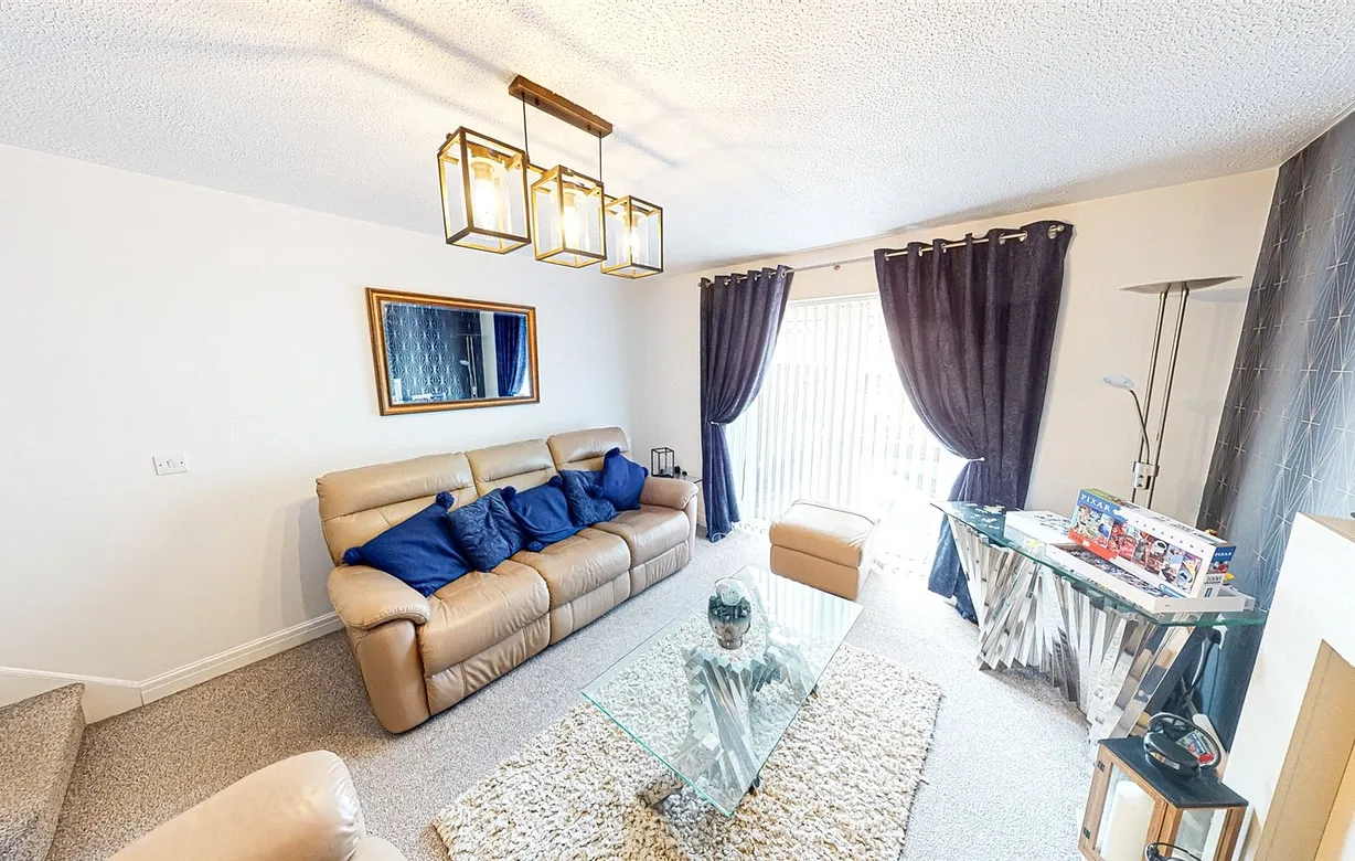 2 bedroom house for sale - Bentley Hurst