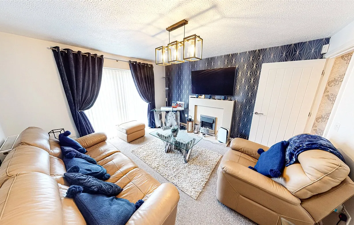 2 bedroom house for sale - Bentley Hurst