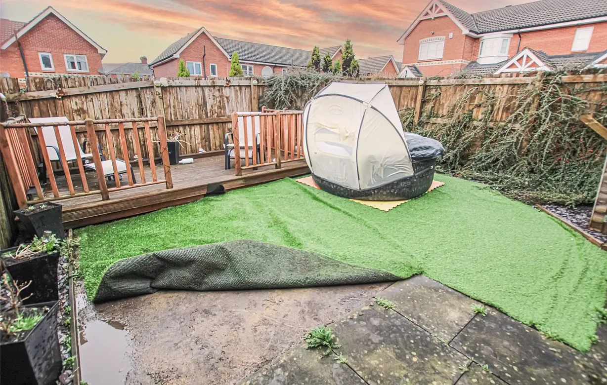 2 bedroom house for sale - Bentley Hurst