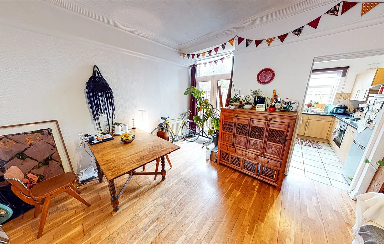 2 bedroom house for sale - Bentley Hurst