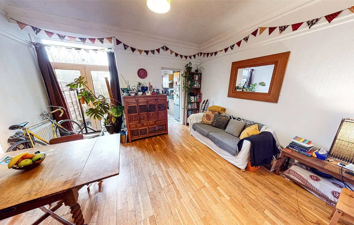 2 bedroom house for sale - Bentley Hurst