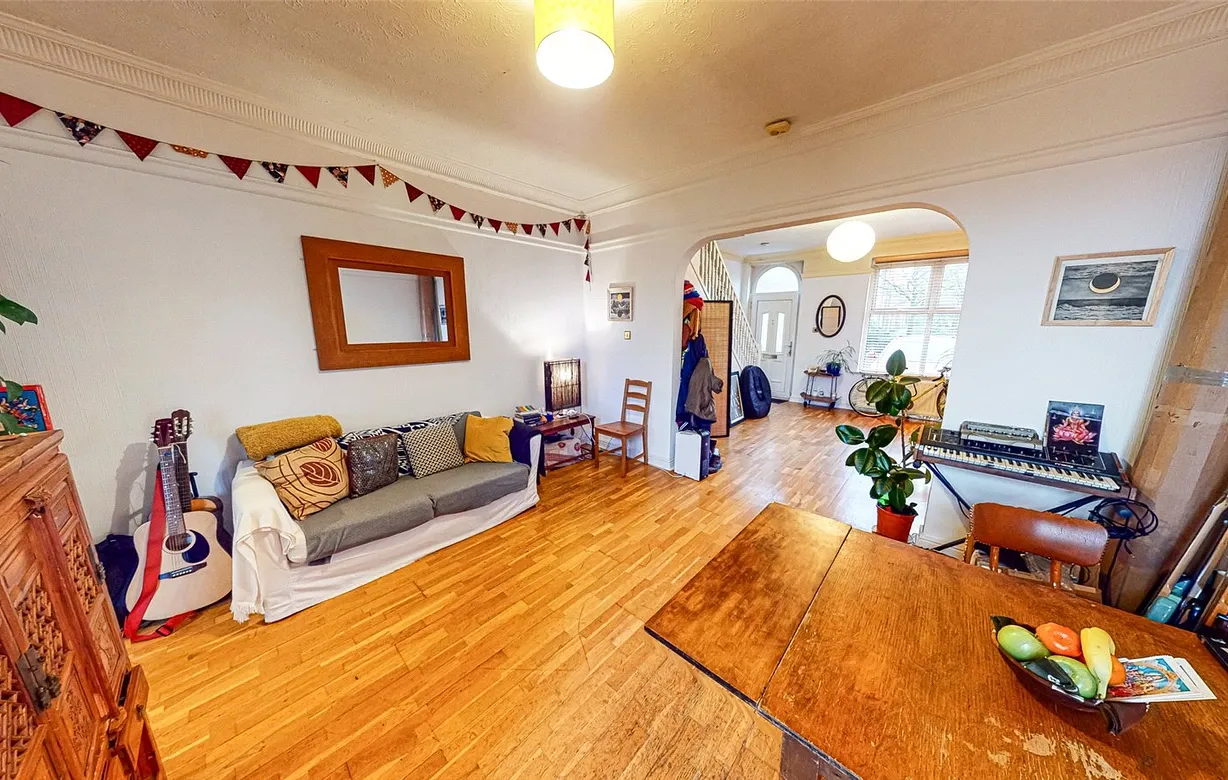 2 bedroom house for sale - Bentley Hurst