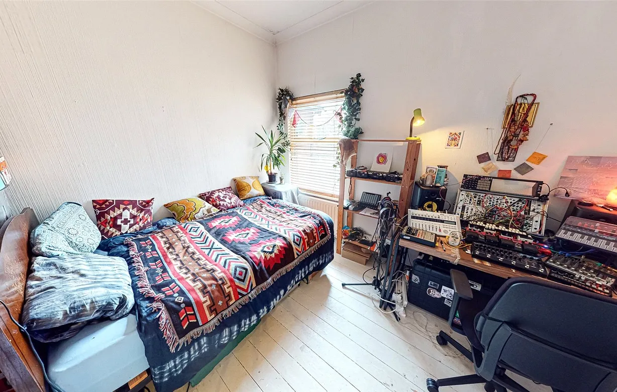 2 bedroom house for sale - Bentley Hurst