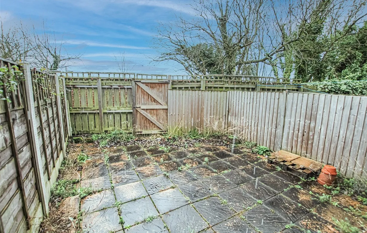 2 bedroom house for sale - Bentley Hurst