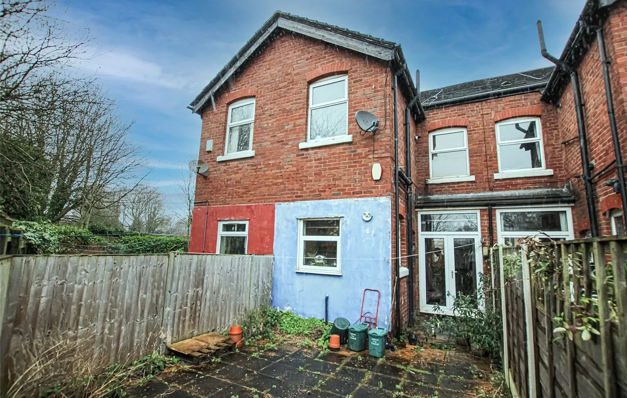 2 bedroom house for sale - Bentley Hurst