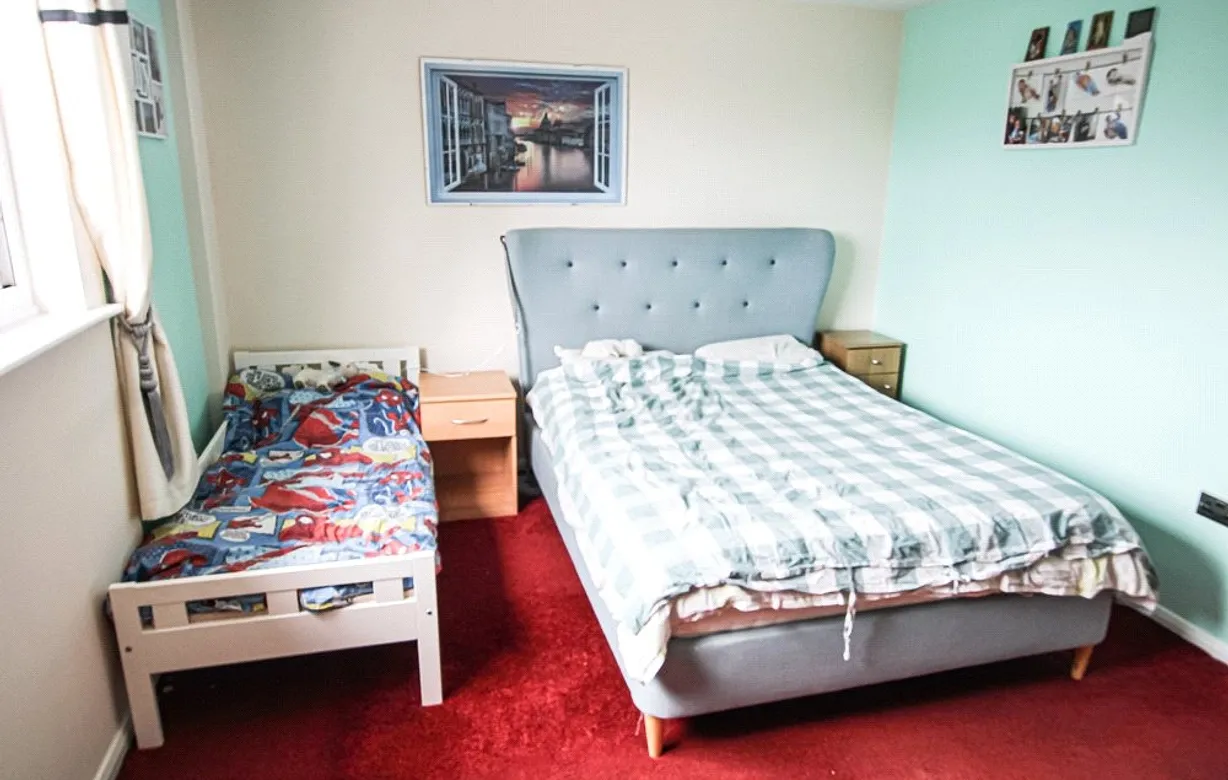 3 bedroom house for sale - Bentley Hurst