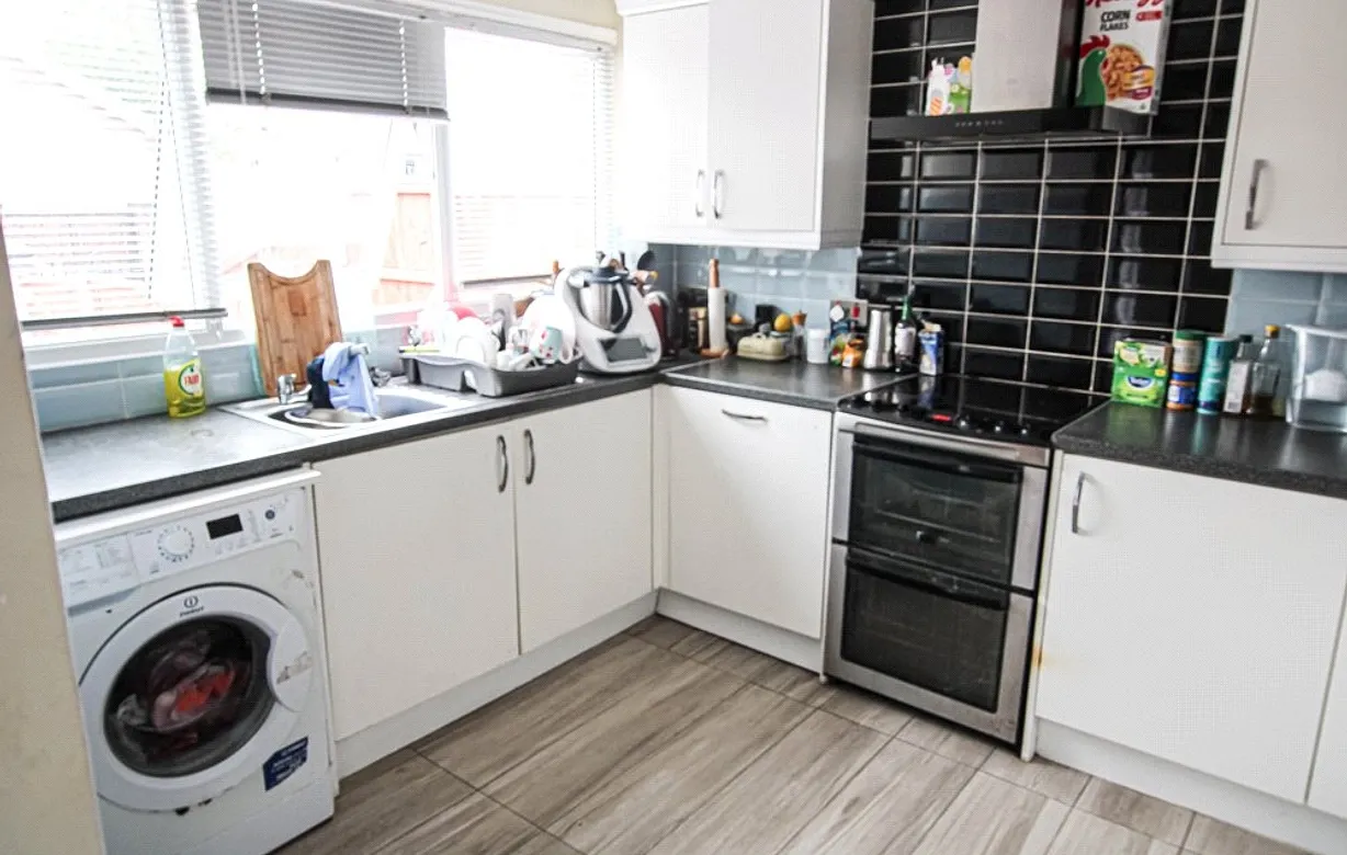 3 bedroom house for sale - Bentley Hurst