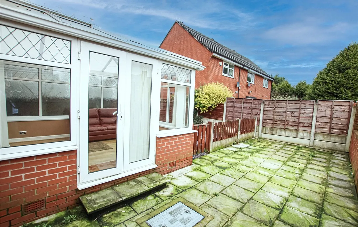 2 bedroom house for sale - Bentley Hurst