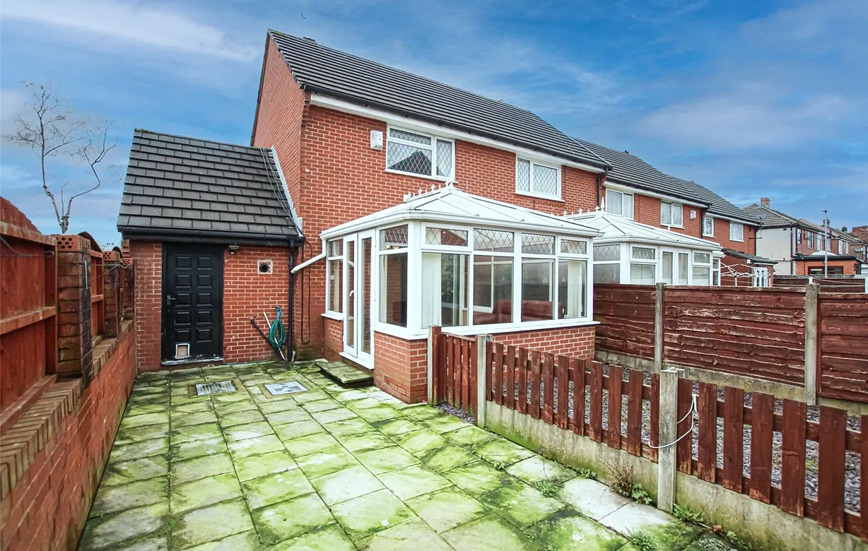 2 bedroom house for sale - Bentley Hurst