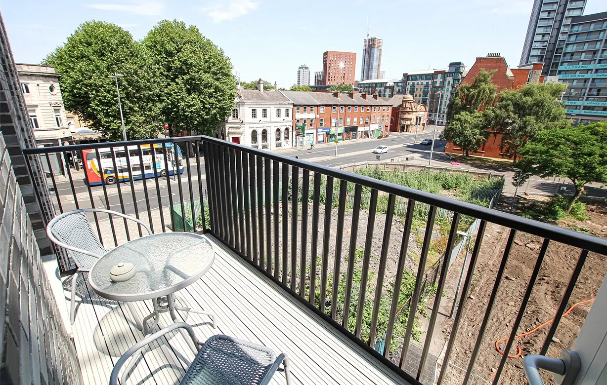 2 bedroom apartment to rent - Bentley Hurst