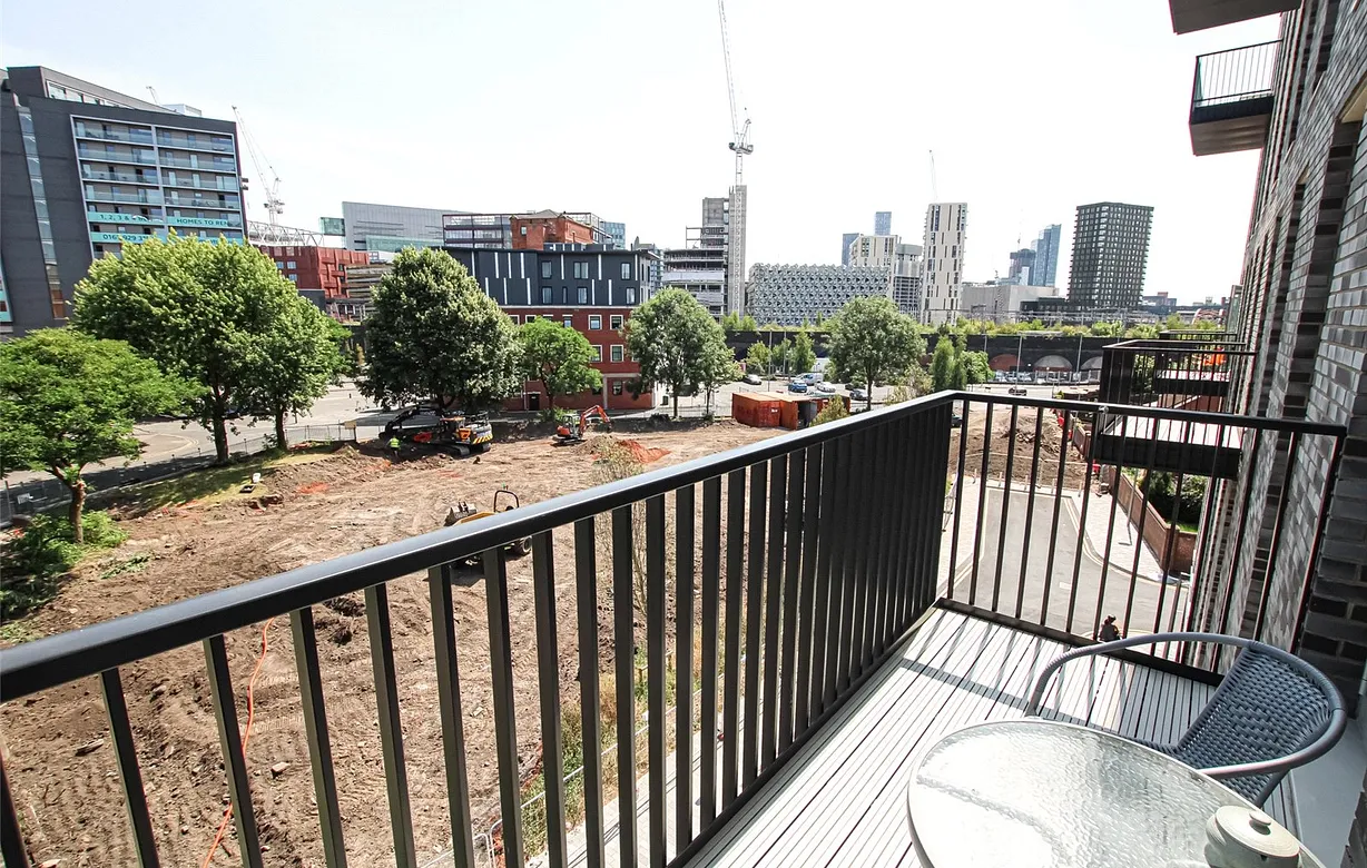 2 bedroom apartment to rent - Bentley Hurst