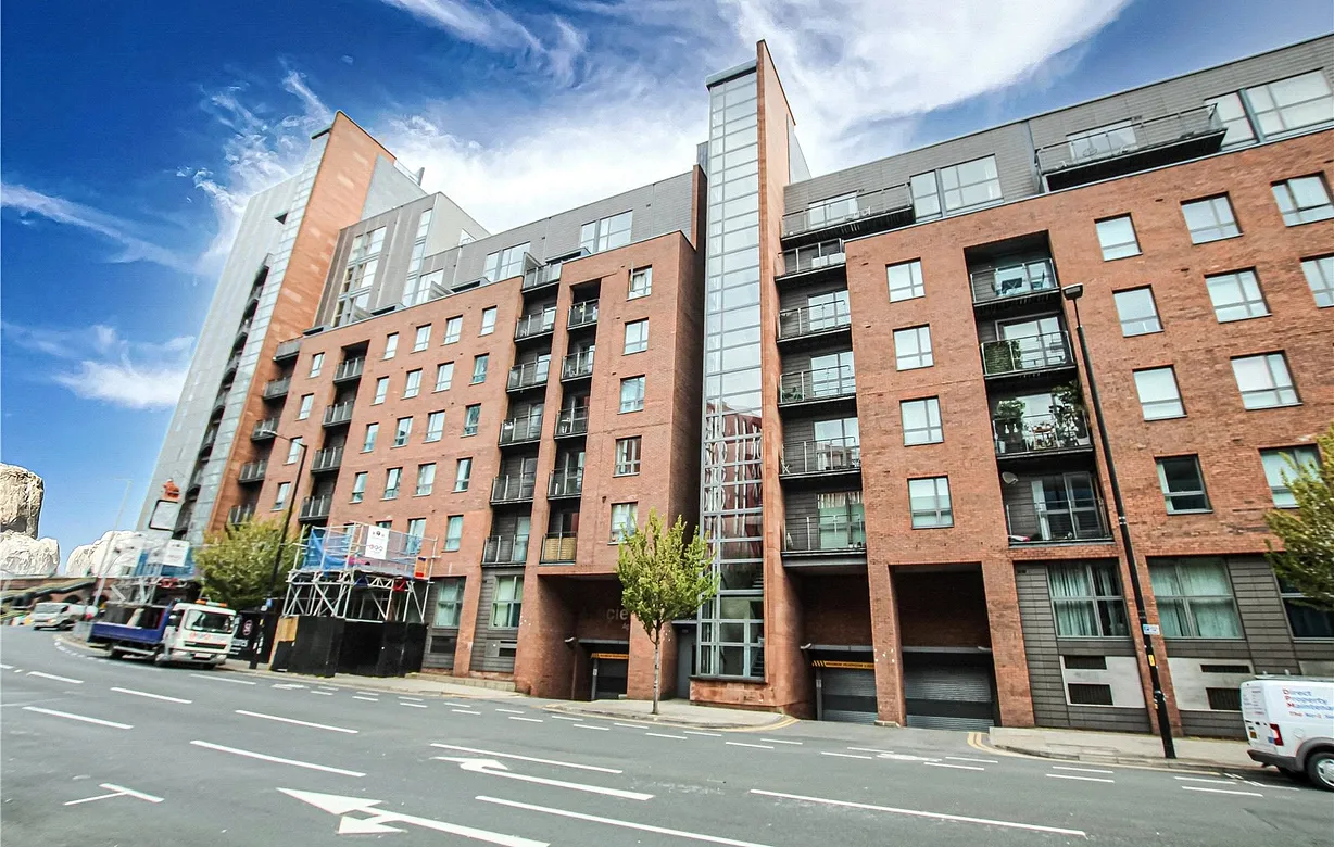 2 bedroom apartment to rent - Bentley Hurst