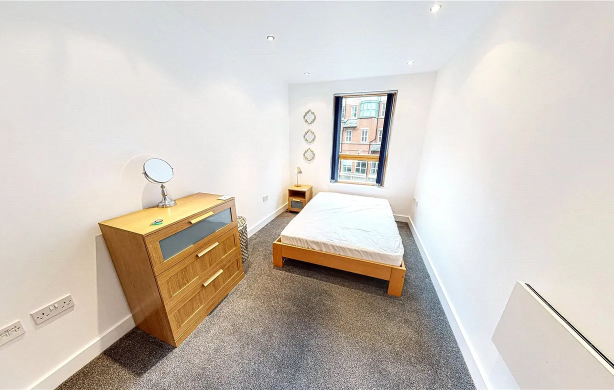 2 bedroom apartment to rent - Bentley Hurst