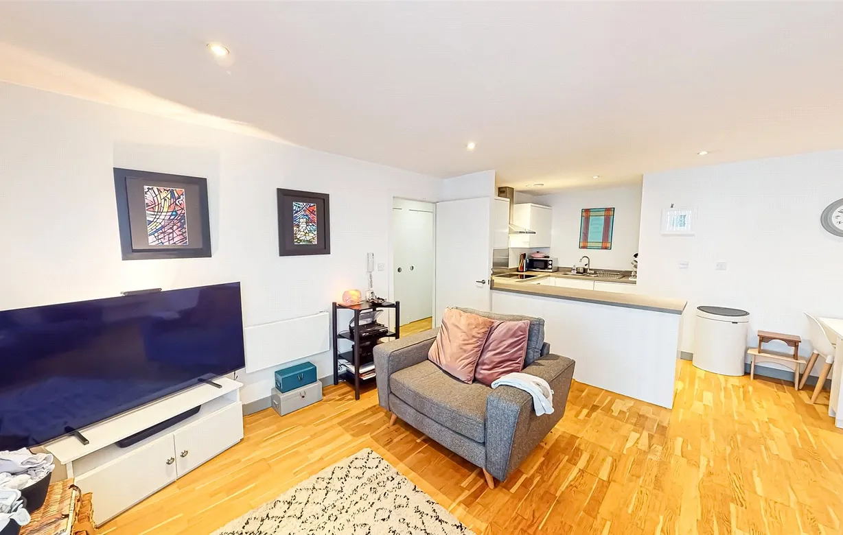 2 bedroom apartment to rent - Bentley Hurst