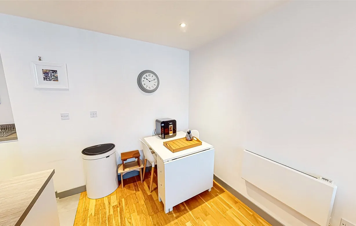 2 bedroom apartment to rent - Bentley Hurst