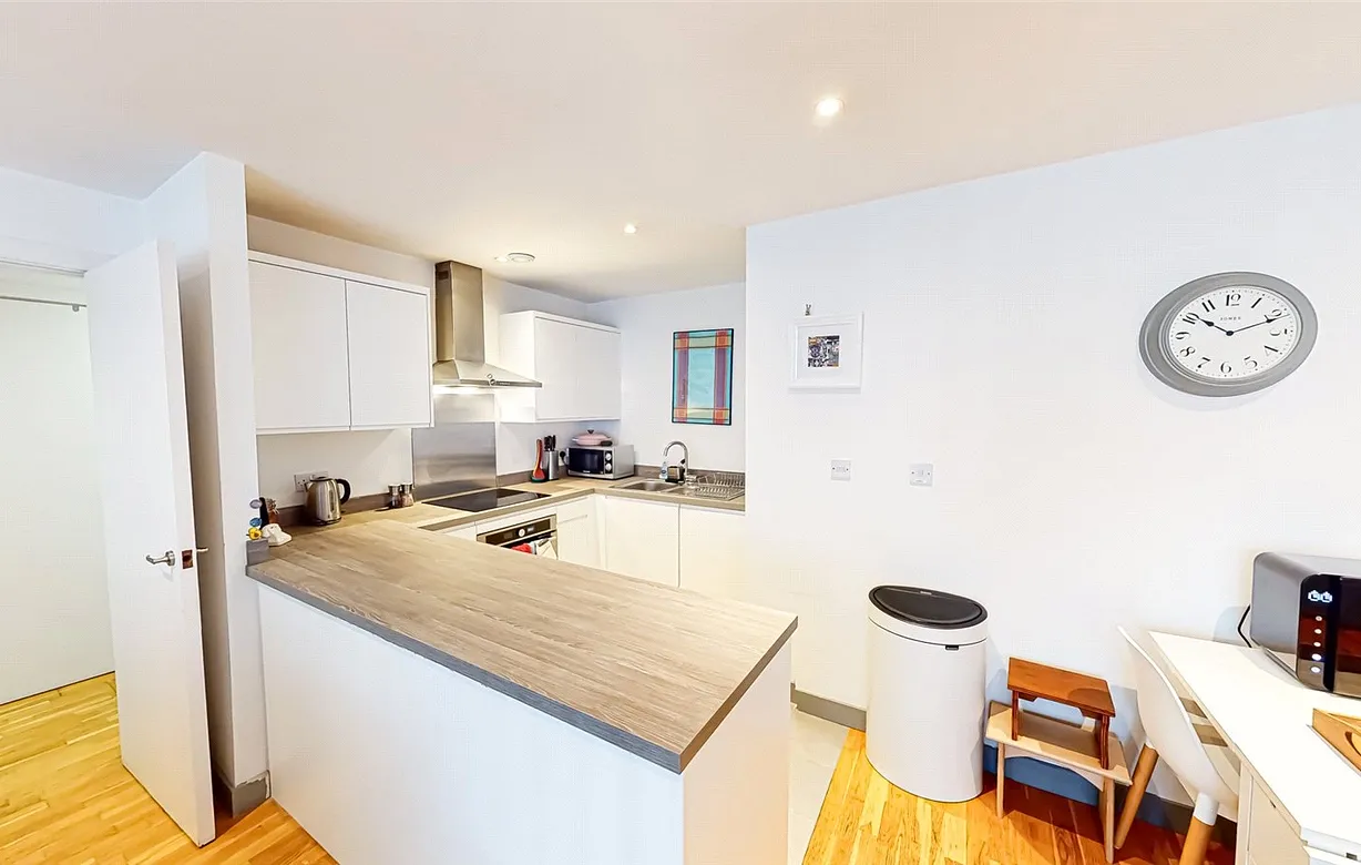 2 bedroom apartment to rent - Bentley Hurst