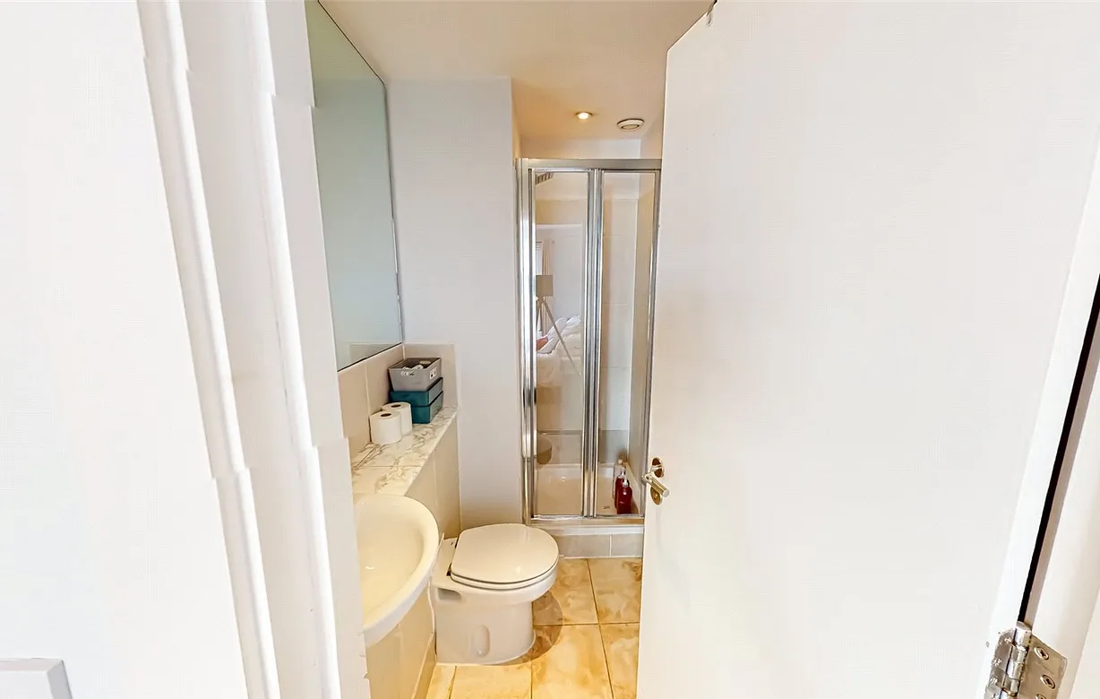 2 bedroom apartment to rent - Bentley Hurst