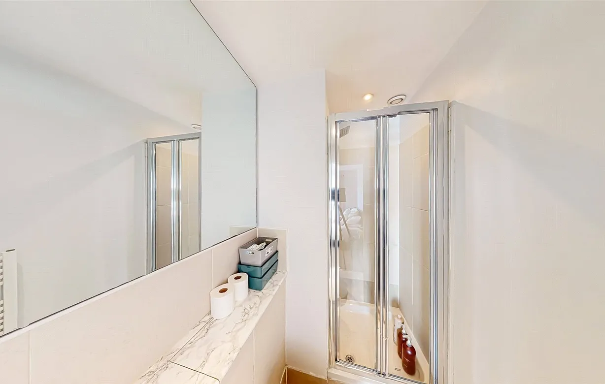 2 bedroom apartment to rent - Bentley Hurst