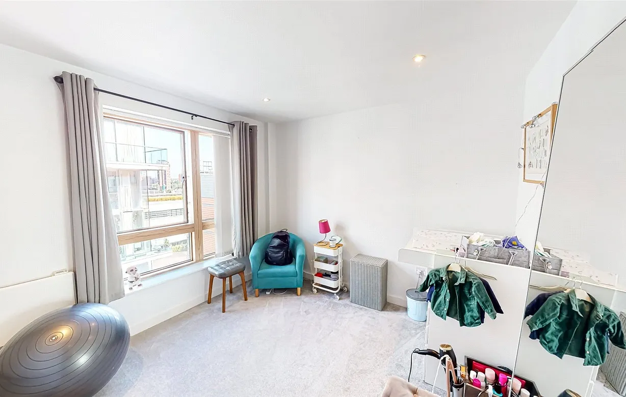 2 bedroom apartment to rent - Bentley Hurst