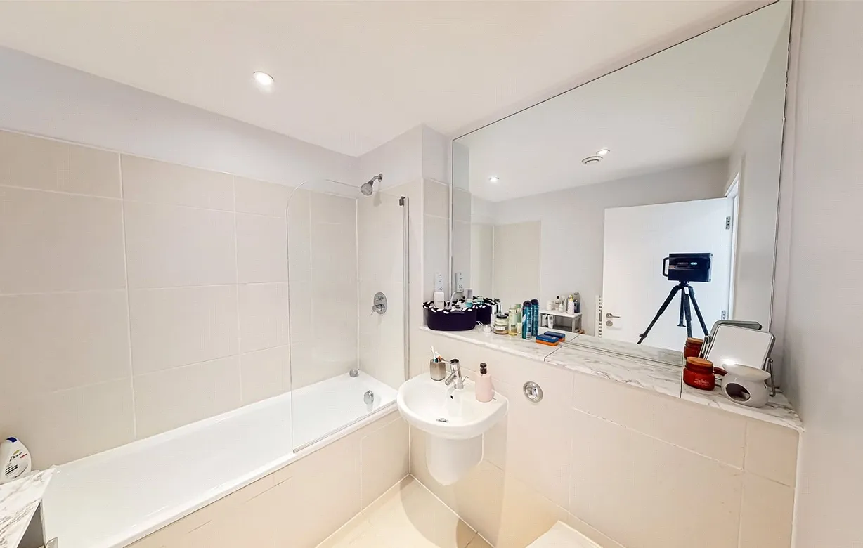 2 bedroom apartment to rent - Bentley Hurst