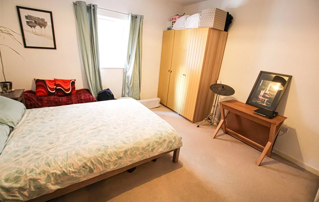 2 bedroom apartment to rent - Bentley Hurst
