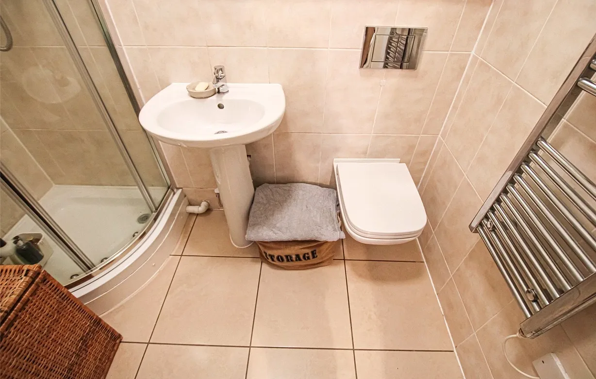 2 bedroom apartment to rent - Bentley Hurst