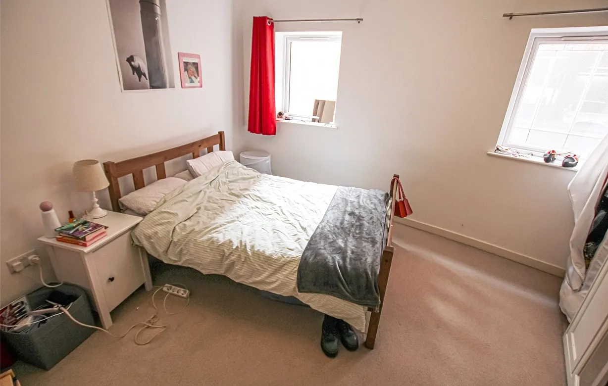 2 bedroom apartment to rent - Bentley Hurst