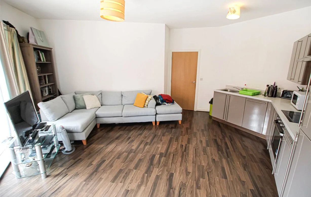 2 bedroom apartment to rent - Bentley Hurst