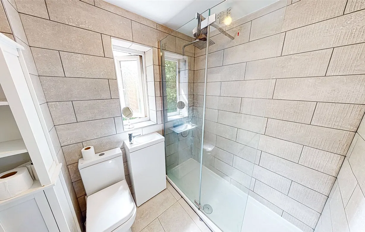 4 bedroom house for sale - Bentley Hurst