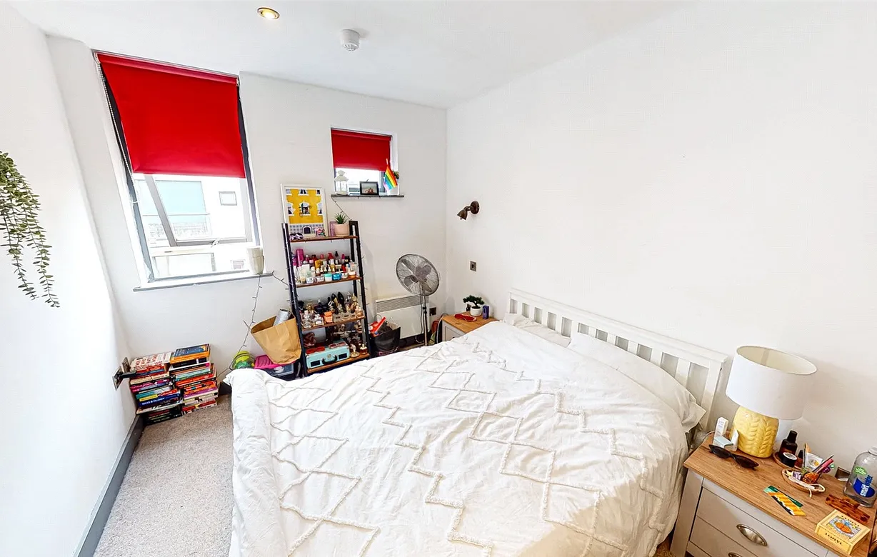 2 bedroom apartment for sale - Bentley Hurst