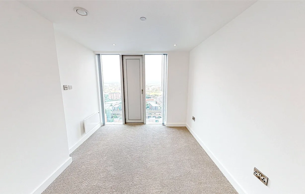 2 bedroom apartment to rent - Bentley Hurst