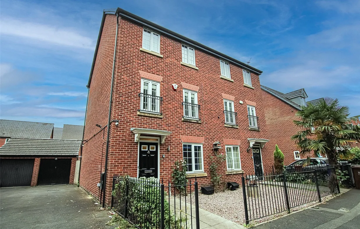 4 bedroom house for sale - Bentley Hurst