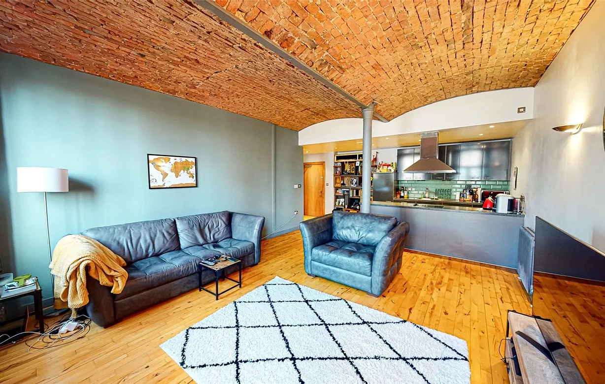 2 bedroom apartment to rent - Bentley Hurst