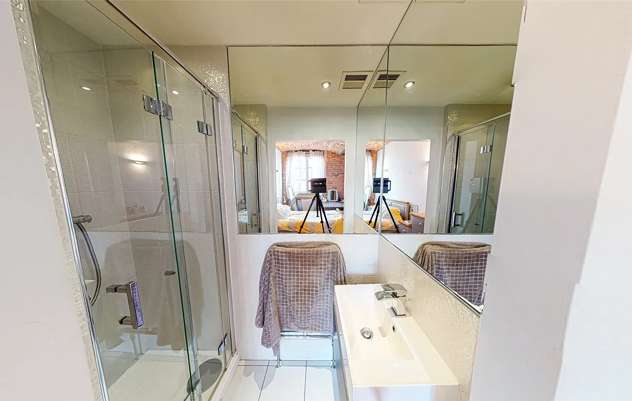 2 bedroom apartment to rent - Bentley Hurst