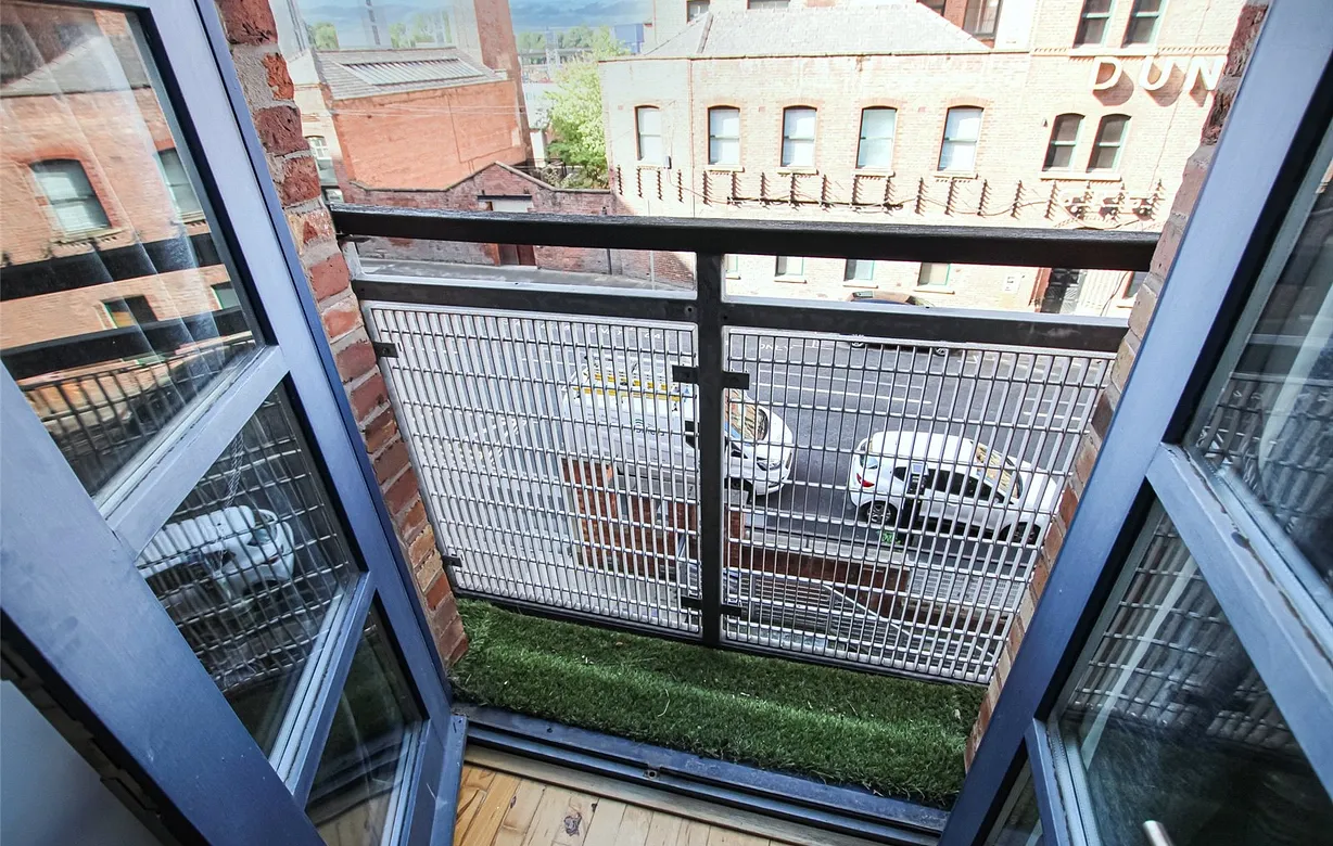 2 bedroom apartment to rent - Bentley Hurst