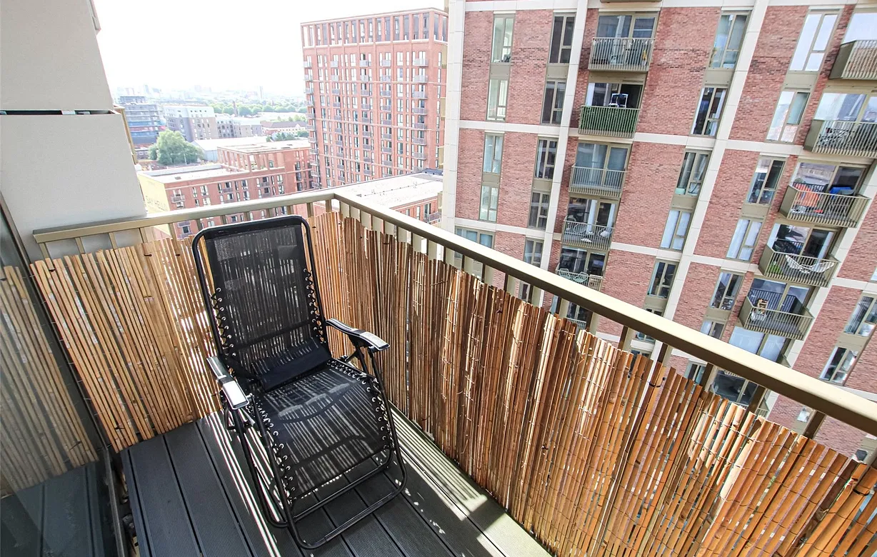 1 bedroom apartment to rent - Bentley Hurst