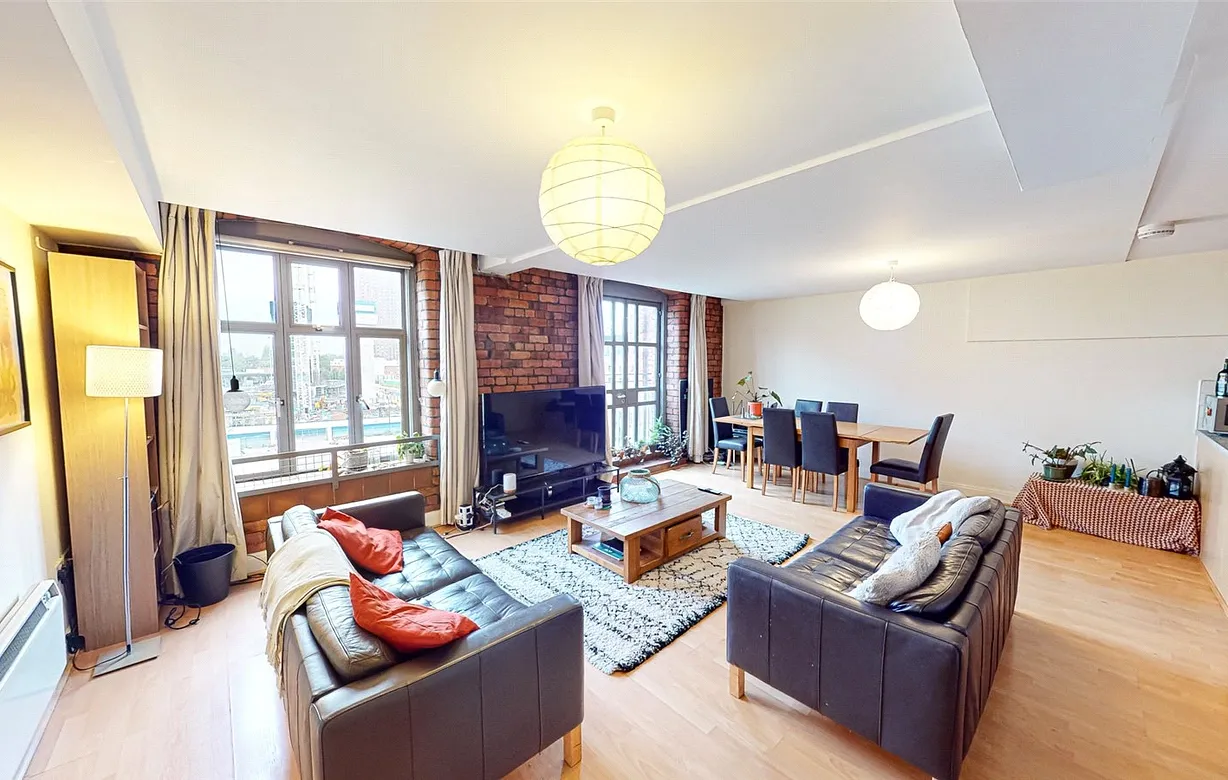 2 bedroom apartment to rent - Bentley Hurst