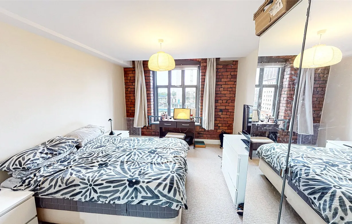 2 bedroom apartment to rent - Bentley Hurst