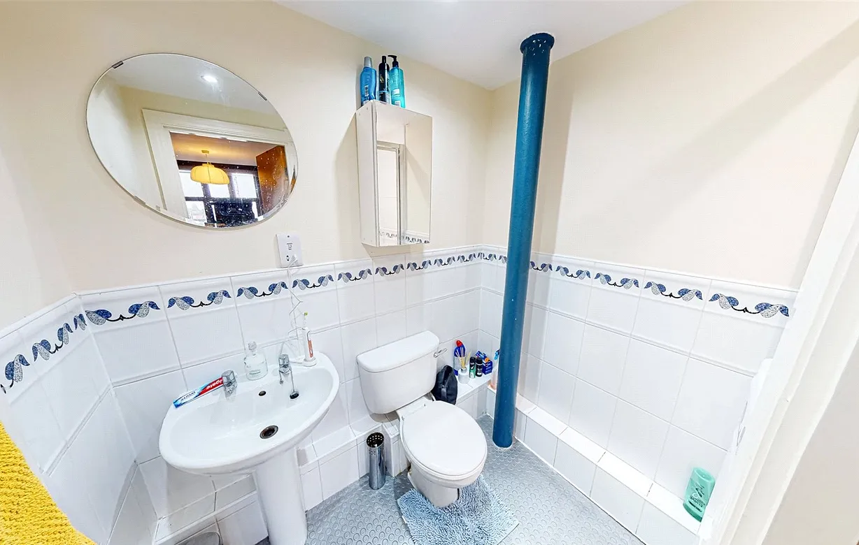 2 bedroom apartment to rent - Bentley Hurst