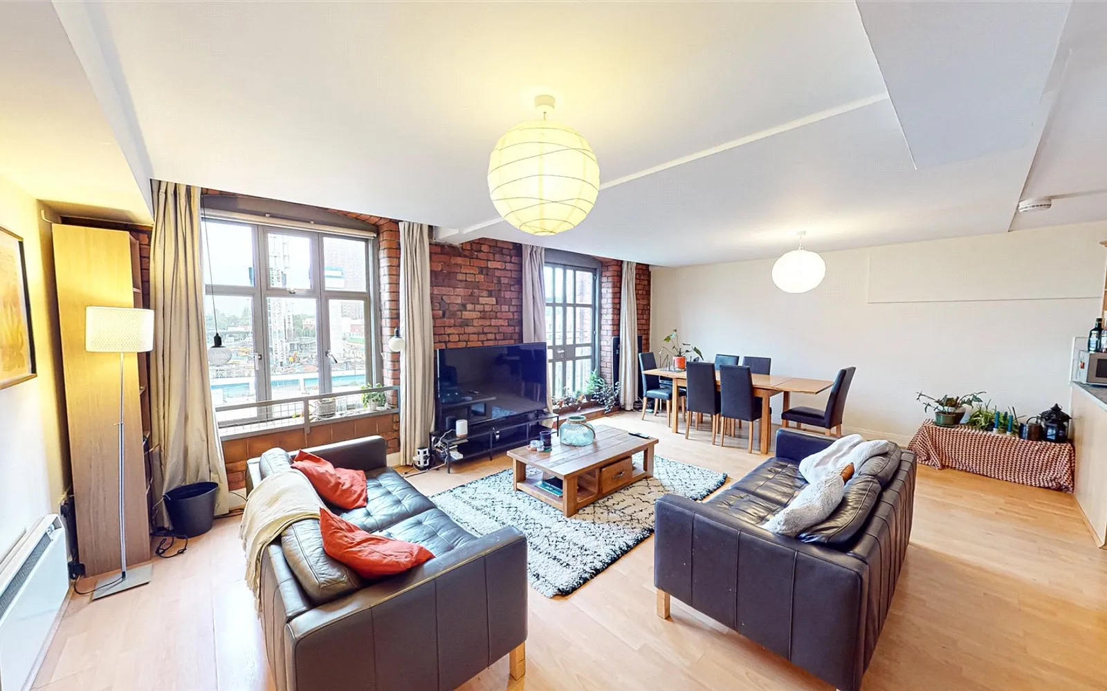 2 bedroom apartment to rent - Bentley Hurst
