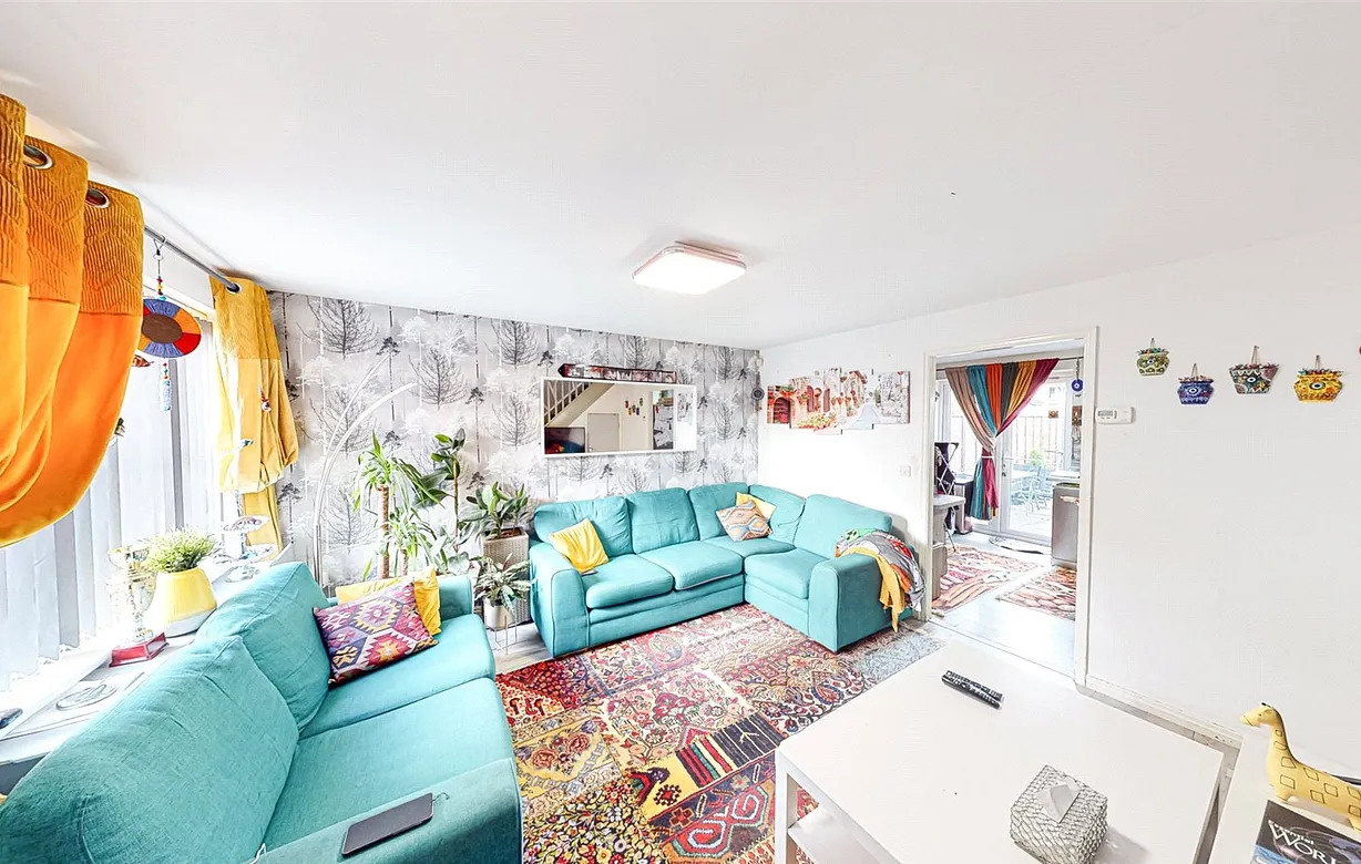 3 bedroom house for sale - Bentley Hurst