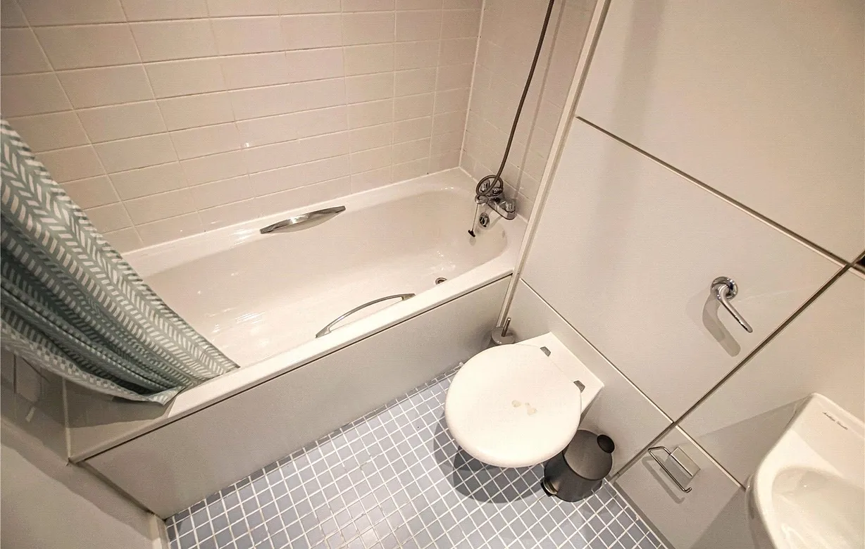 2 bedroom apartment to rent - Bentley Hurst