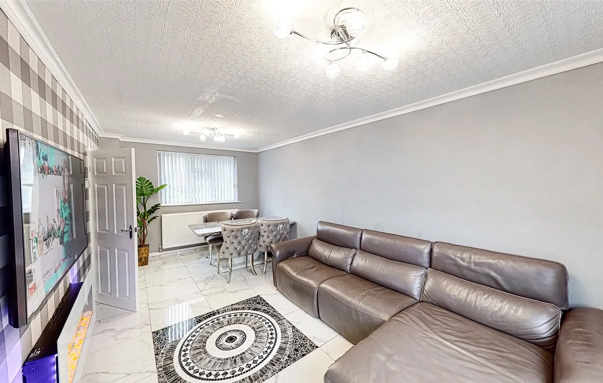 2 bedroom house to rent - Bentley Hurst