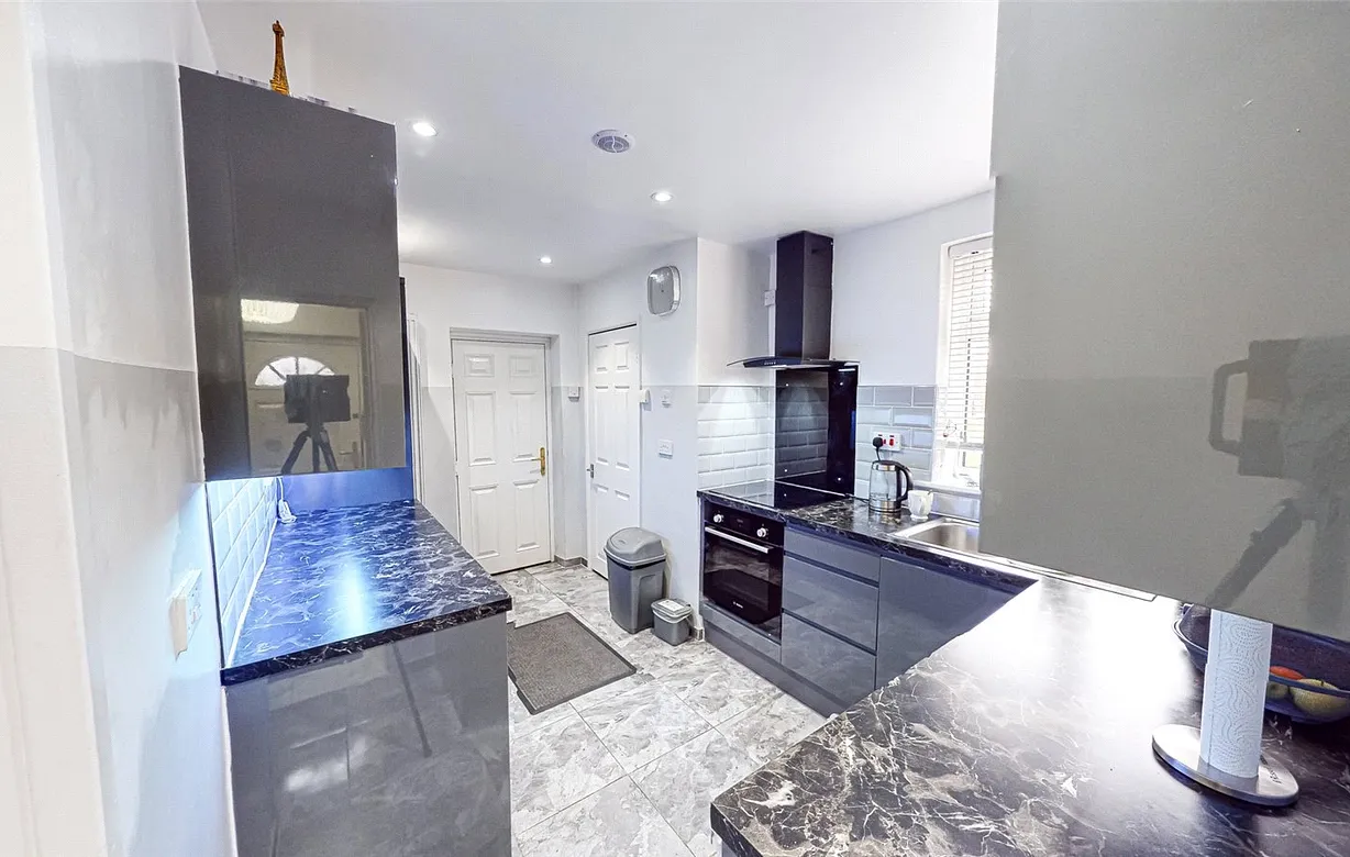 2 bedroom house to rent - Bentley Hurst